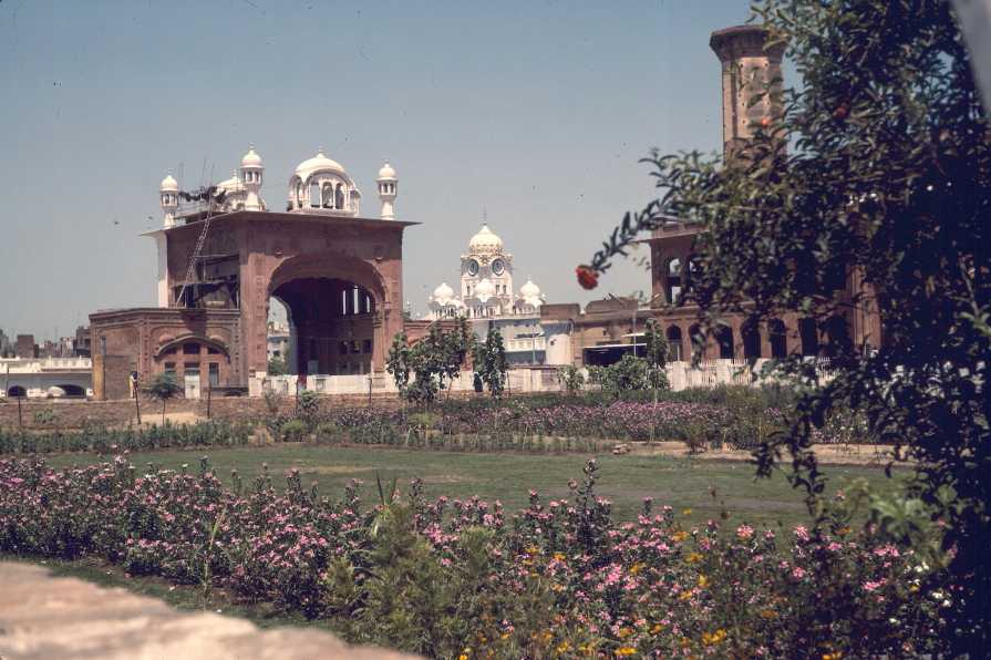 Gardens and Lawn in Amritsar