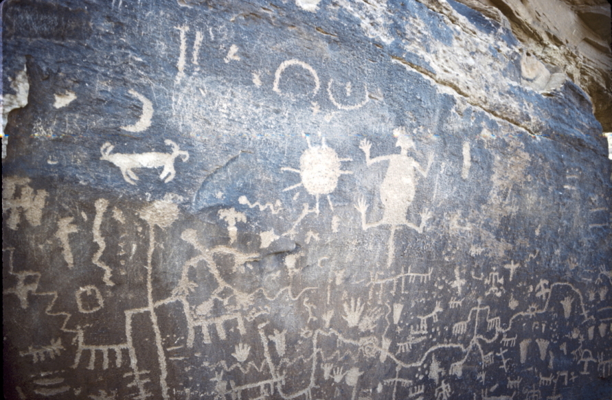 Newspaper rock at Petrified Forest National Park