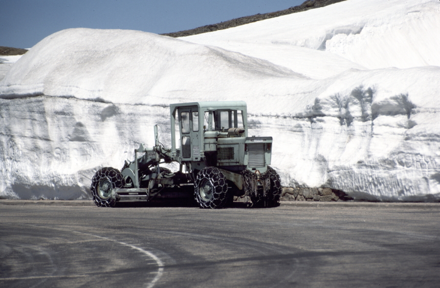Snow plough on trail ridge road